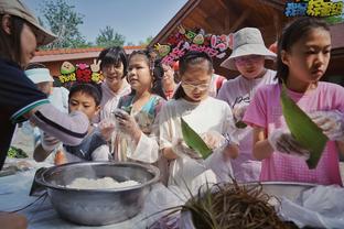 汉密尔顿首秀数据：首开记录+造点，1次关键传球，获评7.4分